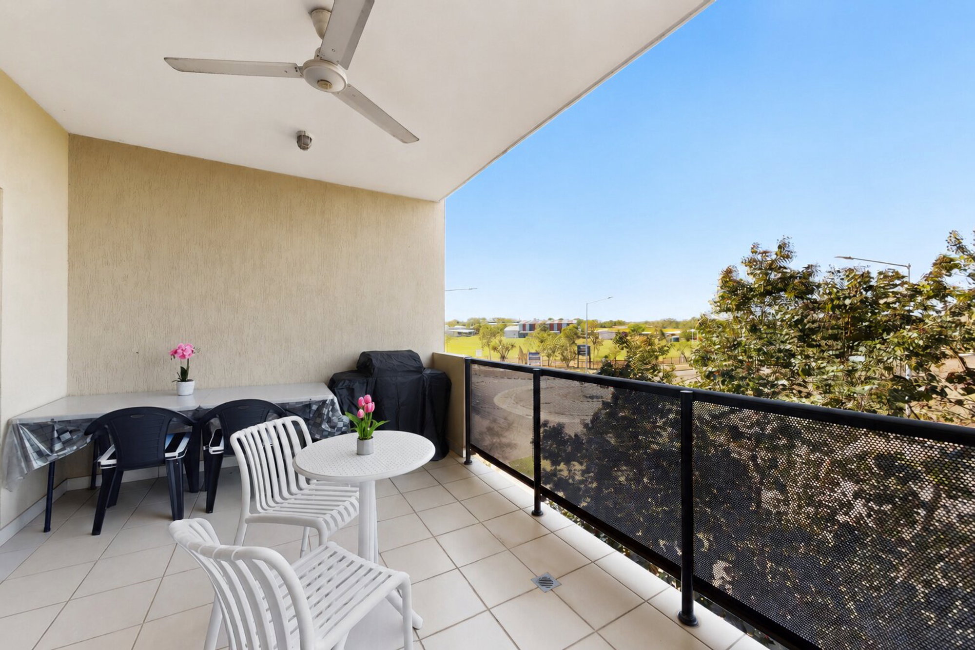 Furnished 2 Bedroom Apartment in Rosebery
