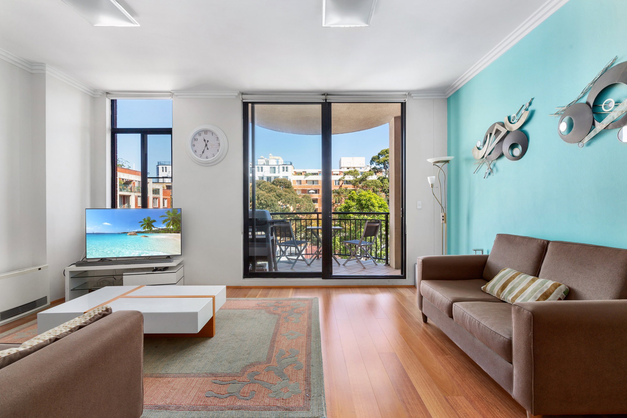 Furnished 2 Bedroom Apartment in Pyrmont