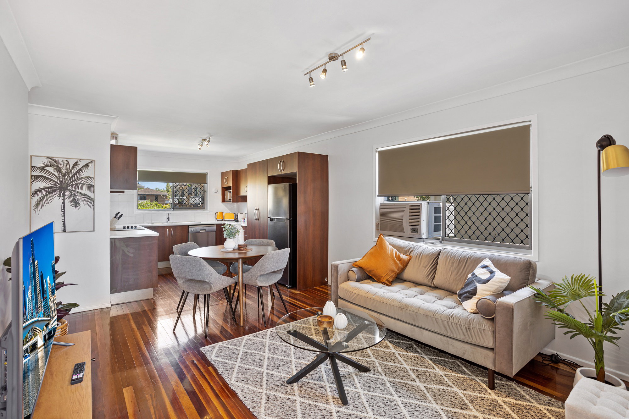Furnished 2 Bedroom Apartment in Windsor
