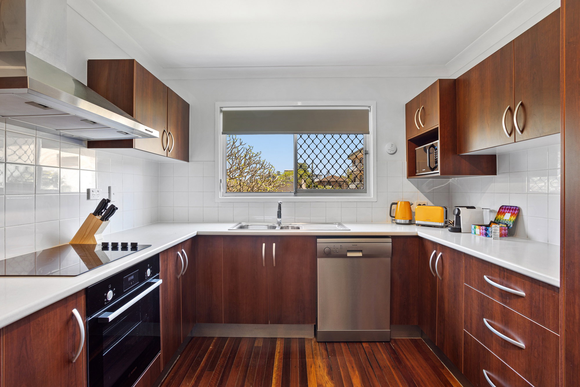 Furnished 2 Bedroom Apartment in Windsor