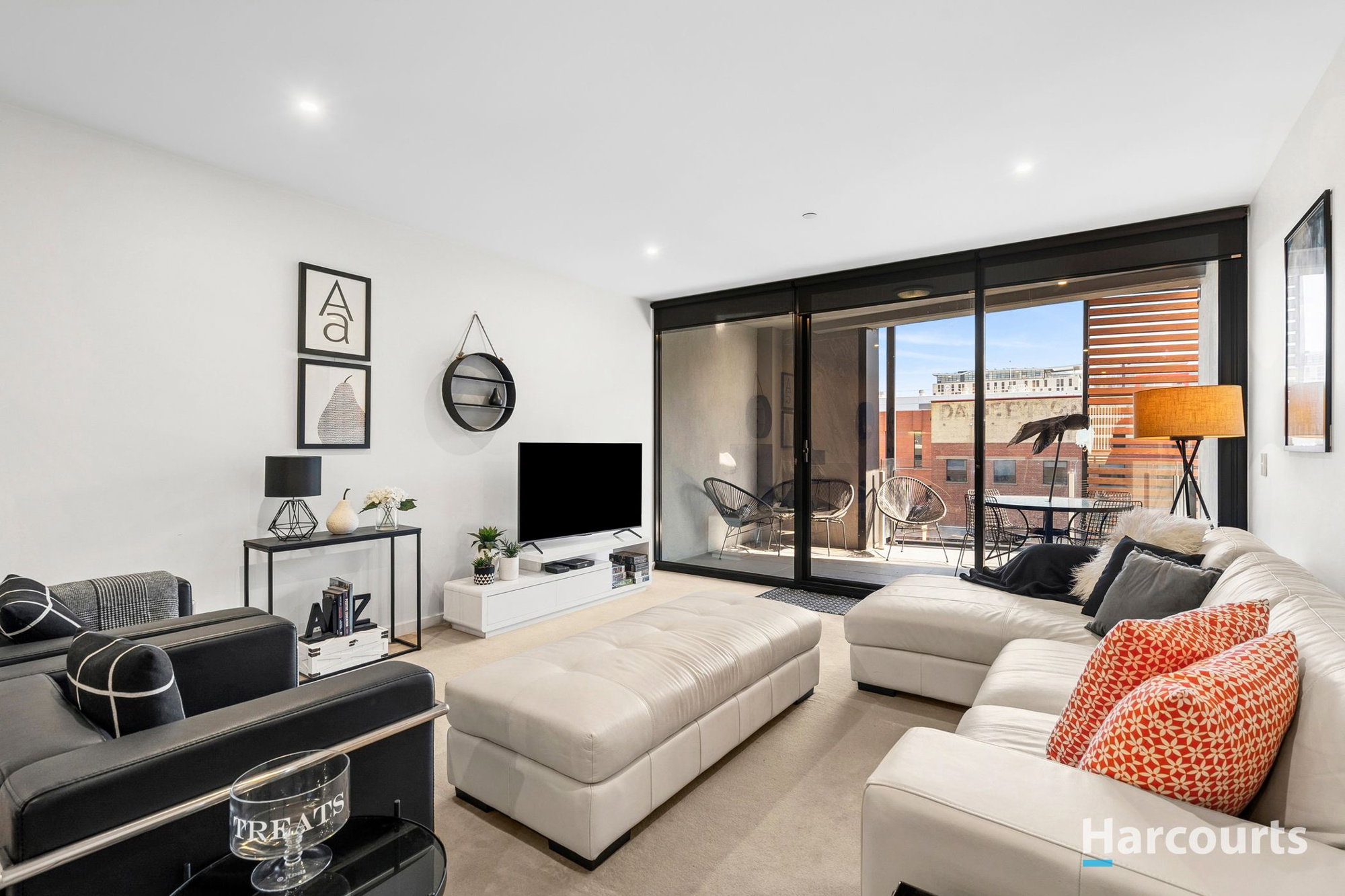 Furnished 3 Bedroom Apartment in Geelong
