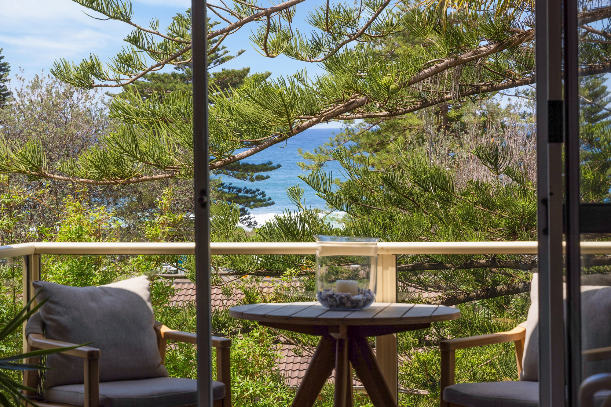 Furnished 2 Bedroom Apartment in Newport