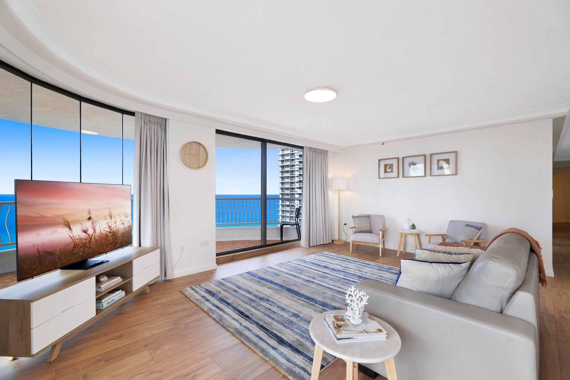 Furnished 2 Bedroom Apartment in Surfers Paradise