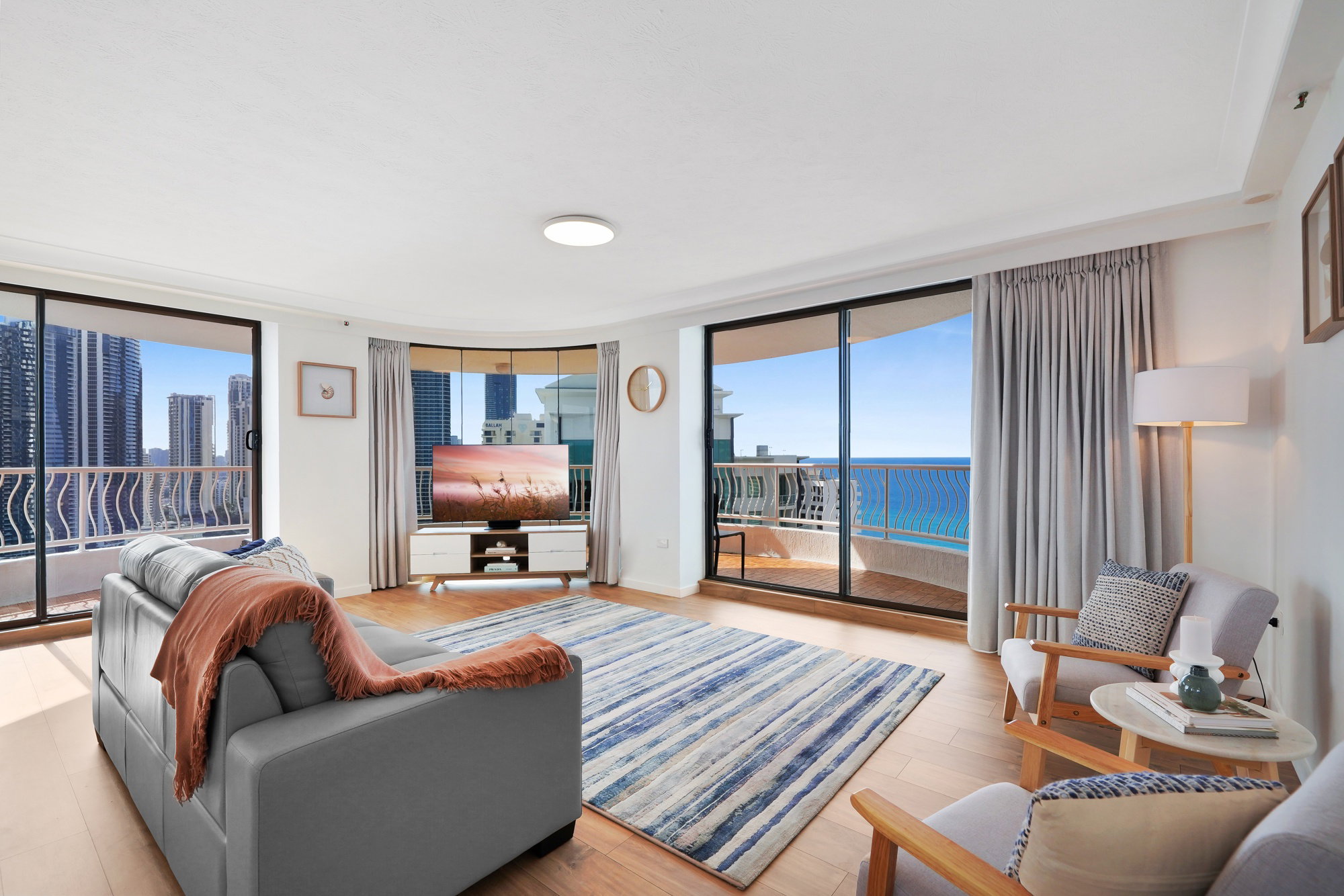 Furnished 2 Bedroom Rental in Surfers Paradise