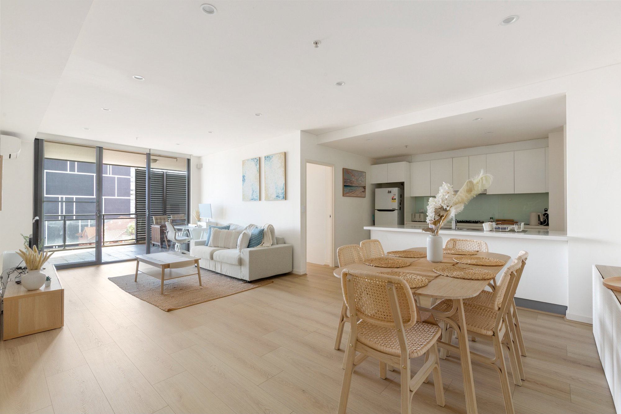 Furnished 2 Bedroom Apartment in Wolli Creek