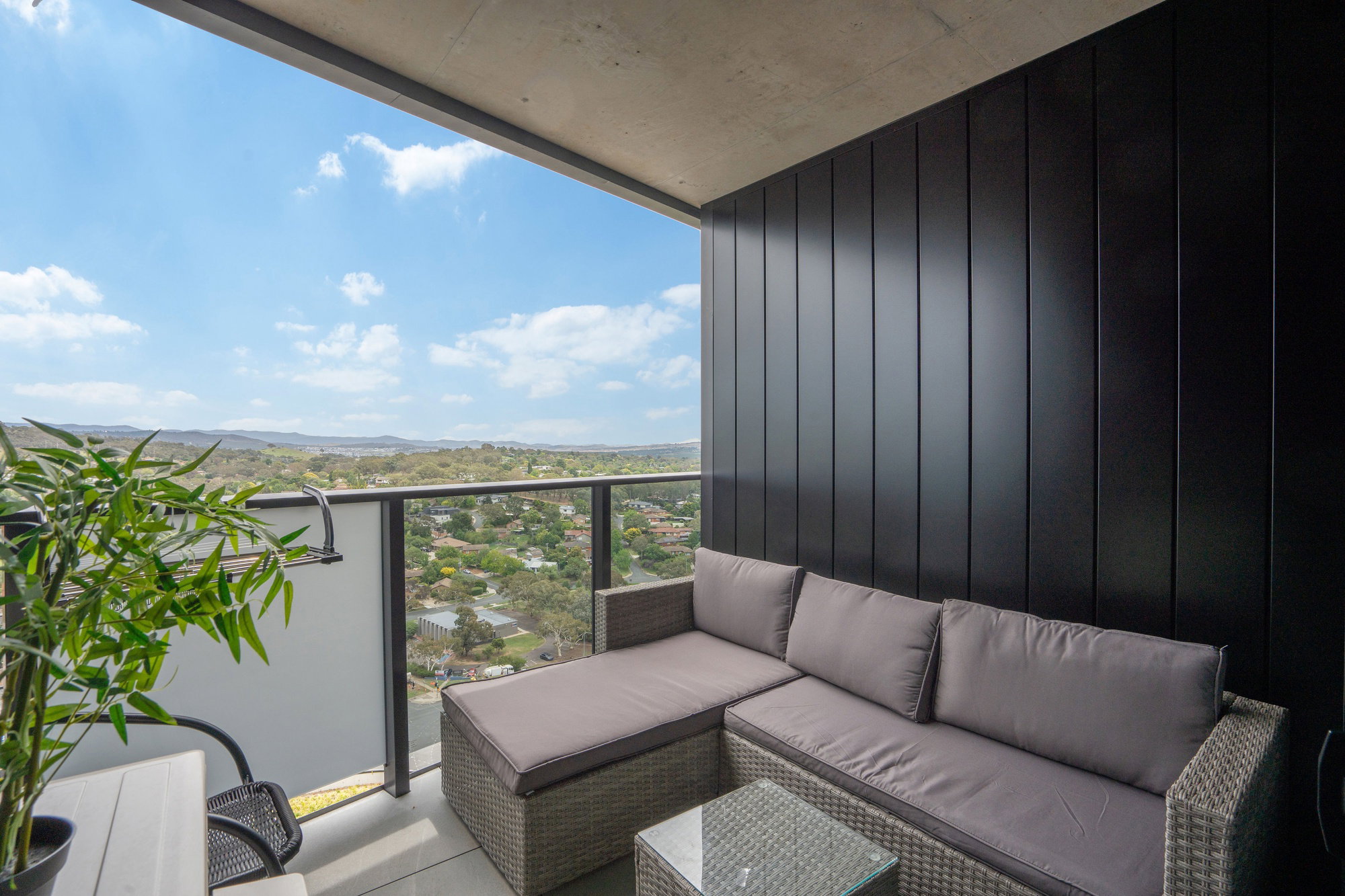Furnished 2 Bedroom Apartment in Phillip