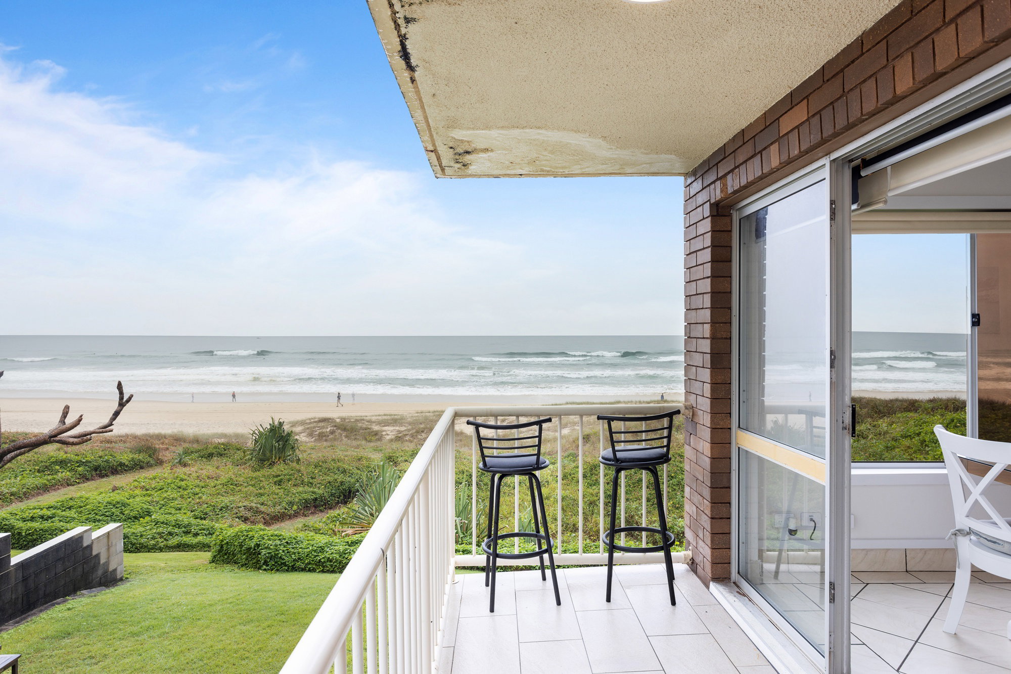 Furnished 3 Bedroom Apartment in Mermaid Beach