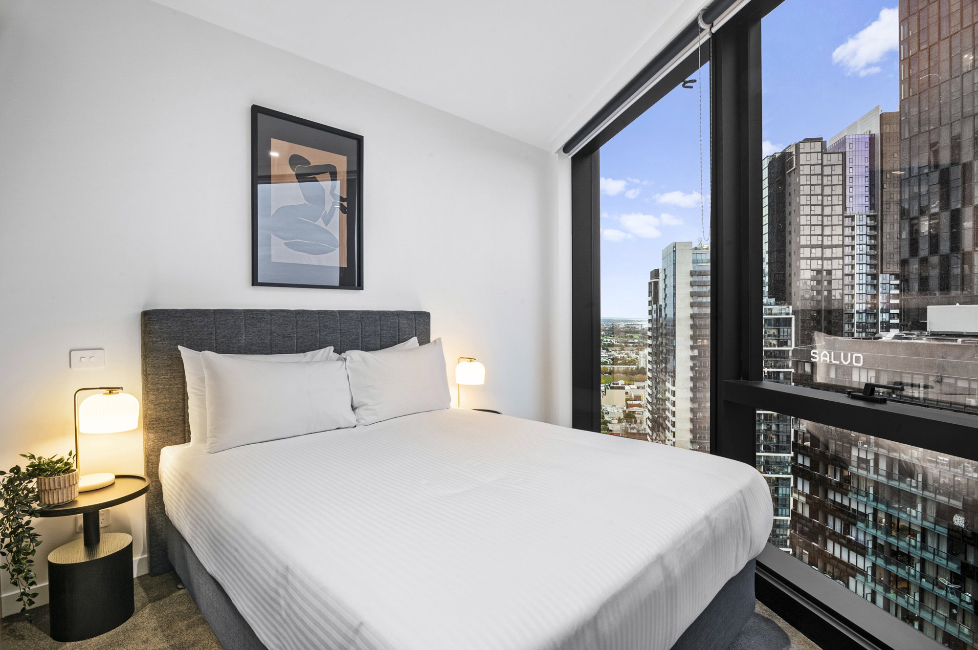Furnished 2 Bedroom Apartment in Southbank