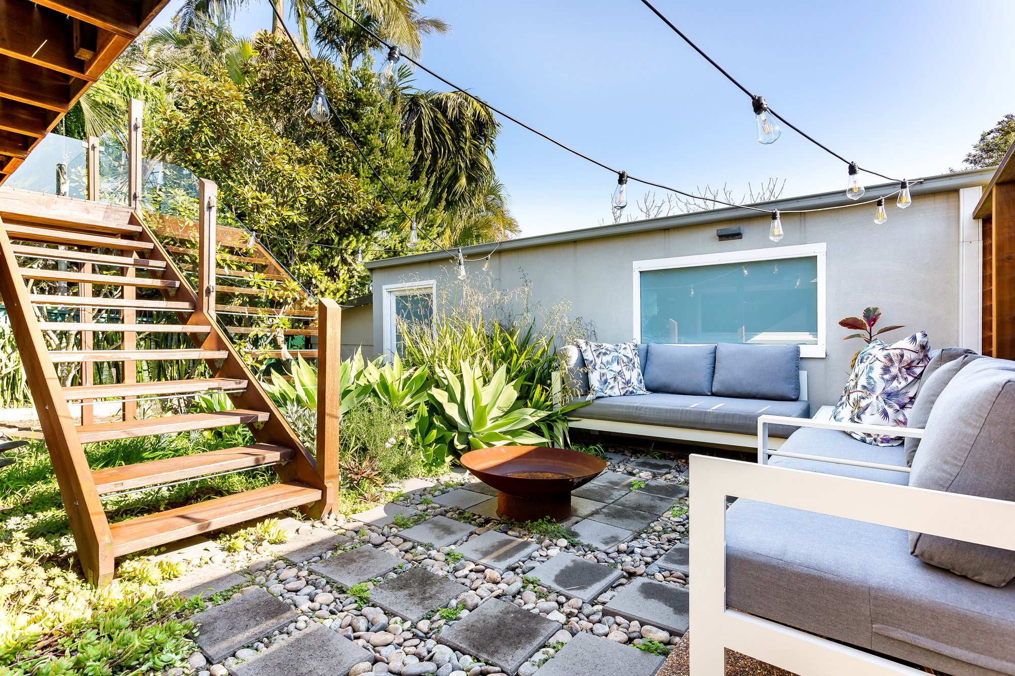 Furnished 4 Bedroom House in Dee Why