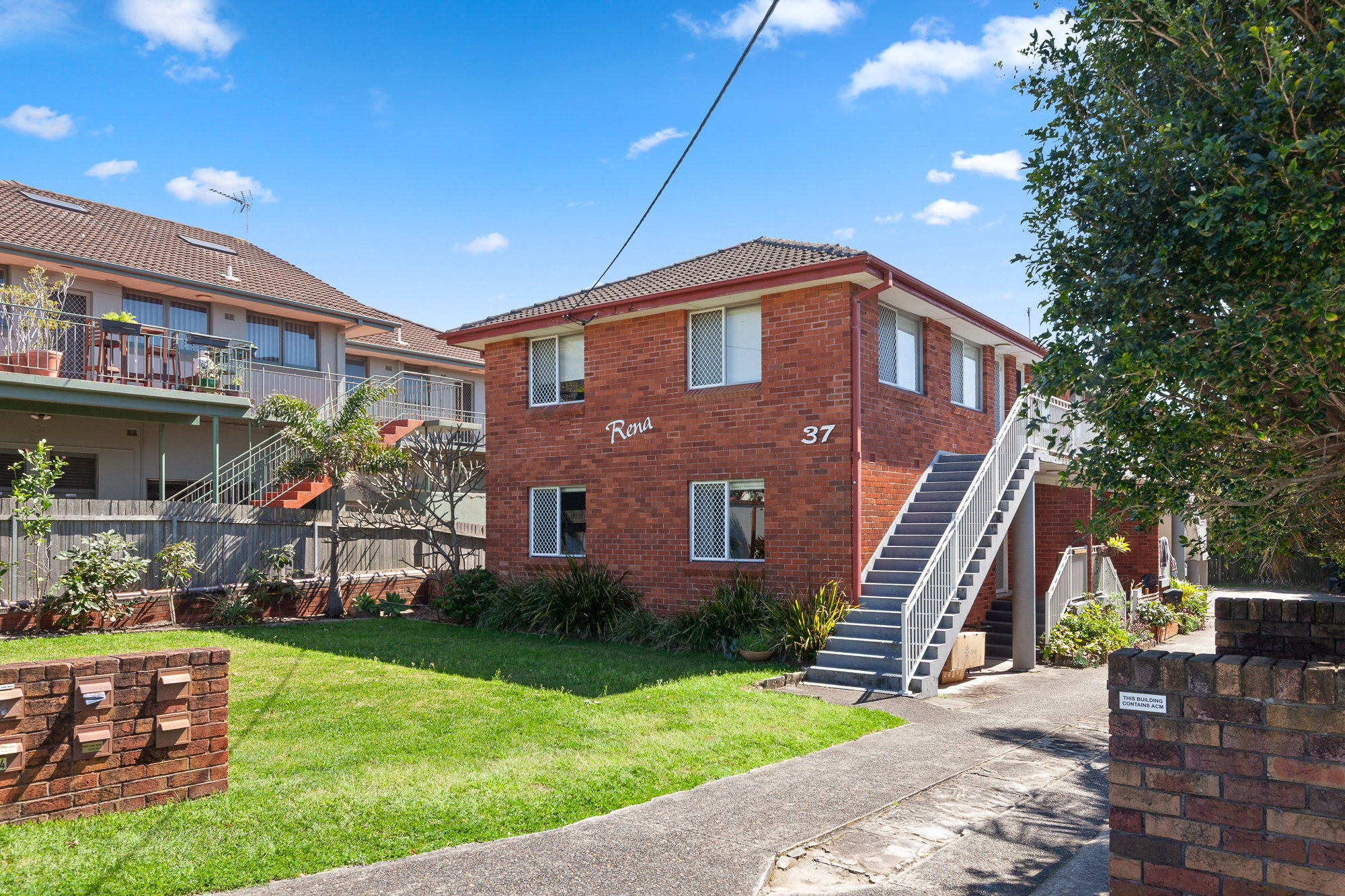 Furnished 2 Bedroom Apartment in Curl Curl