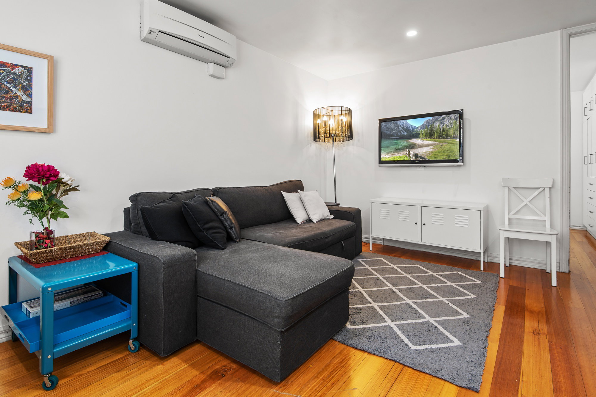 Furnished 1 Bedroom Apartment in Carlton