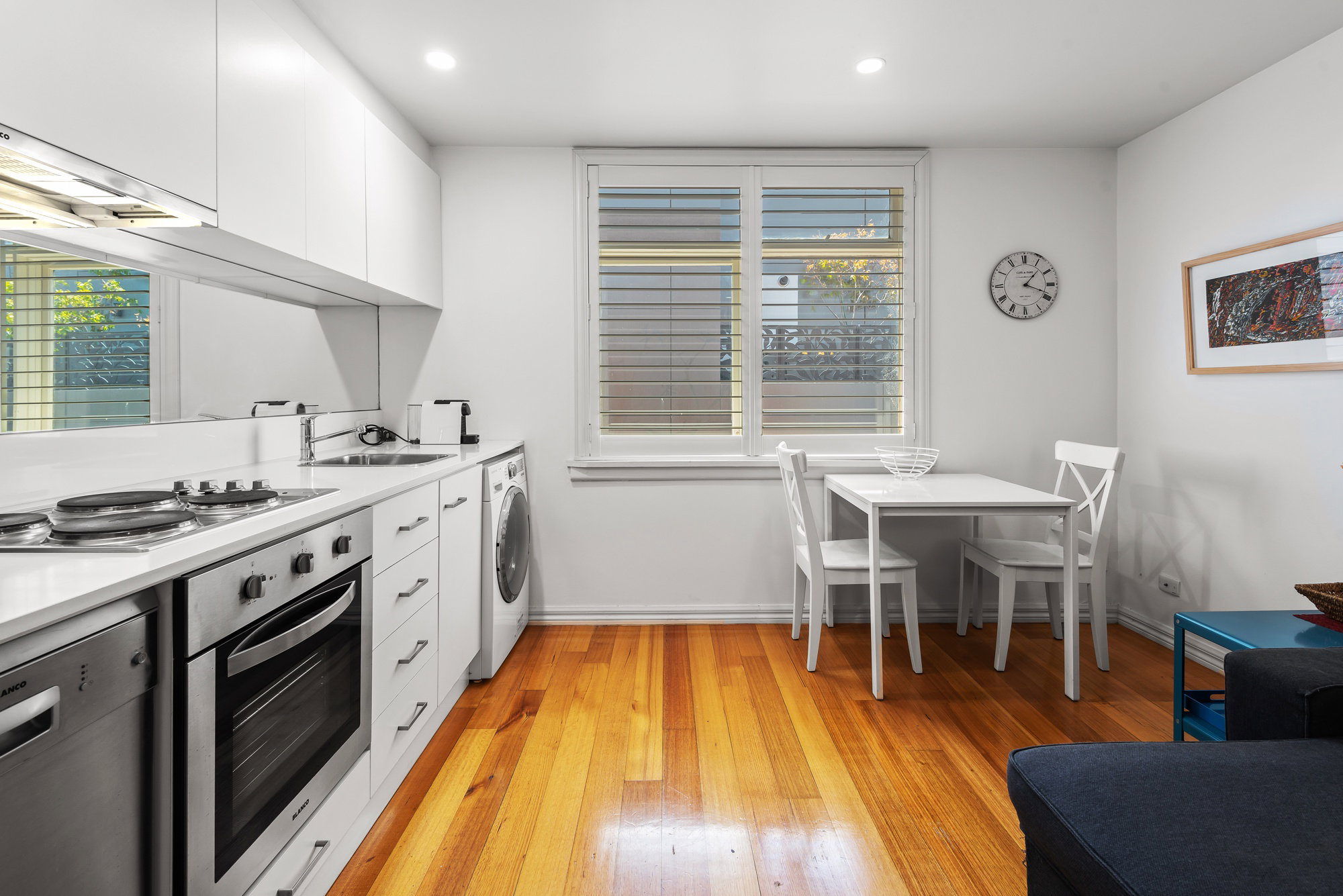 Furnished 1 Bedroom Apartment in Carlton