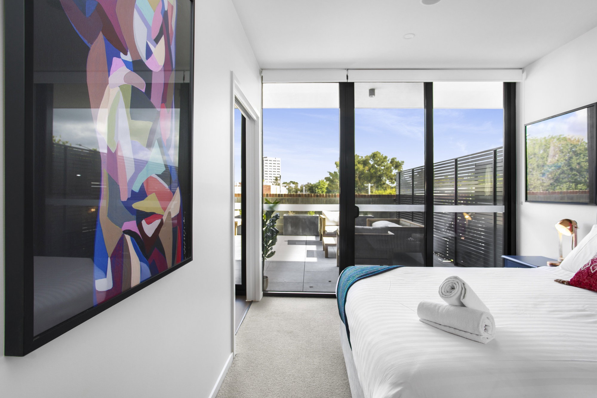 Furnished 1 Bedroom Apartment in Kingston