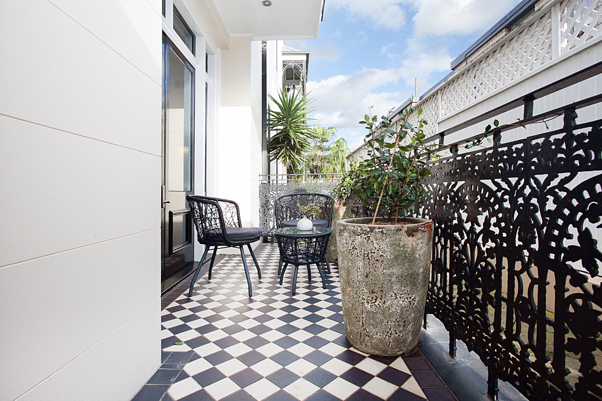 Furnished 1 Bedroom Apartment in Glebe