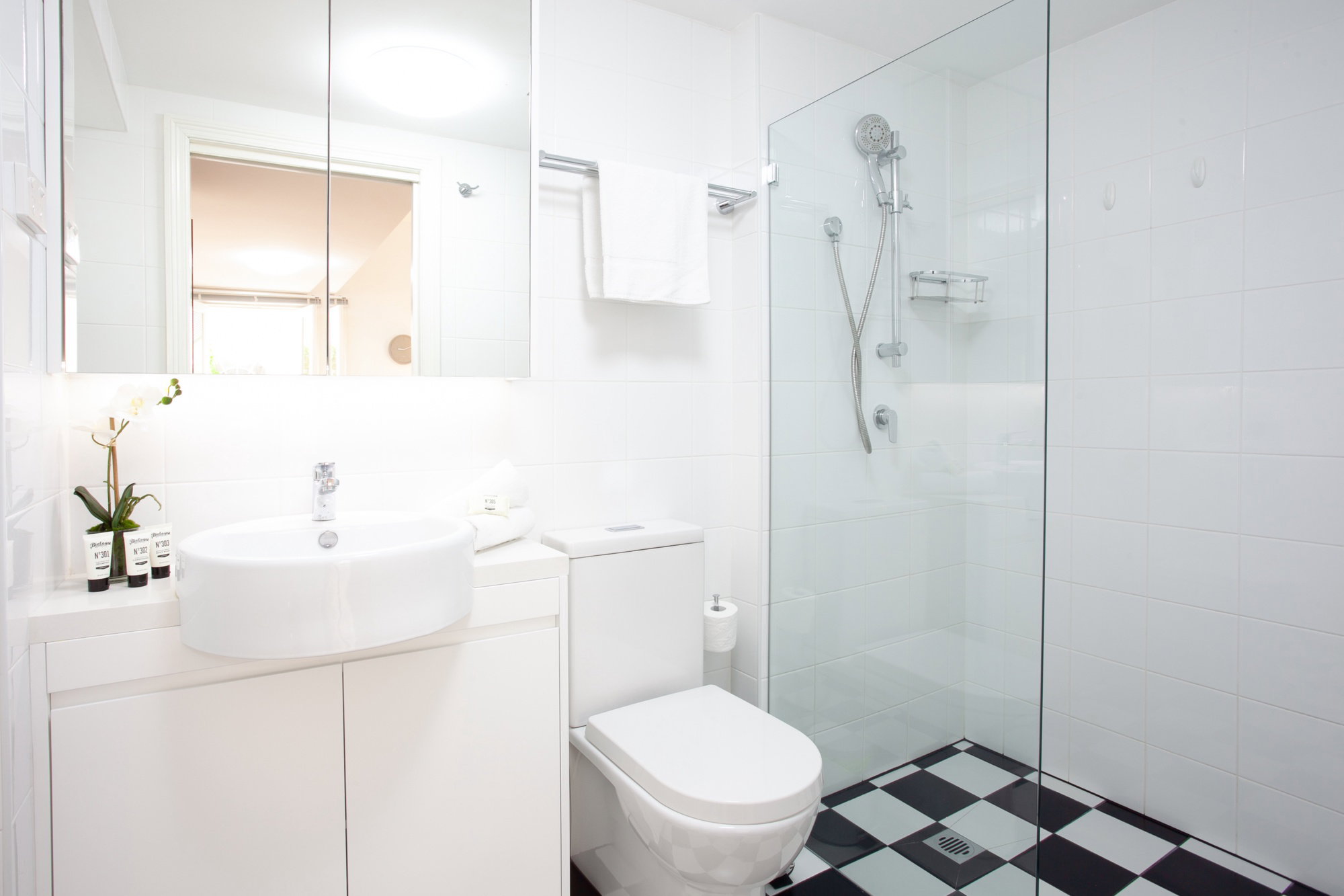 Furnished 1 Bedroom Apartment in Fairfield West
