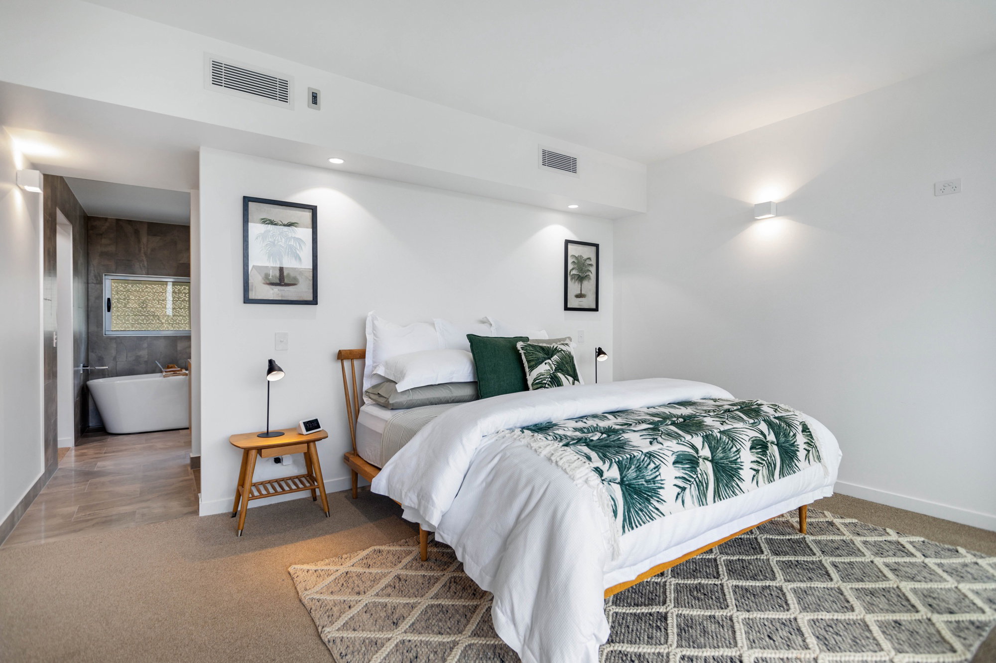 Furnished 4 Bedroom Apartment in Caloundra