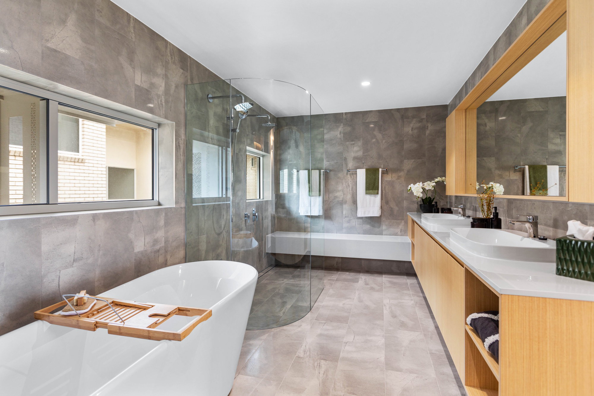 Furnished 4 Bedroom Apartment in Caloundra