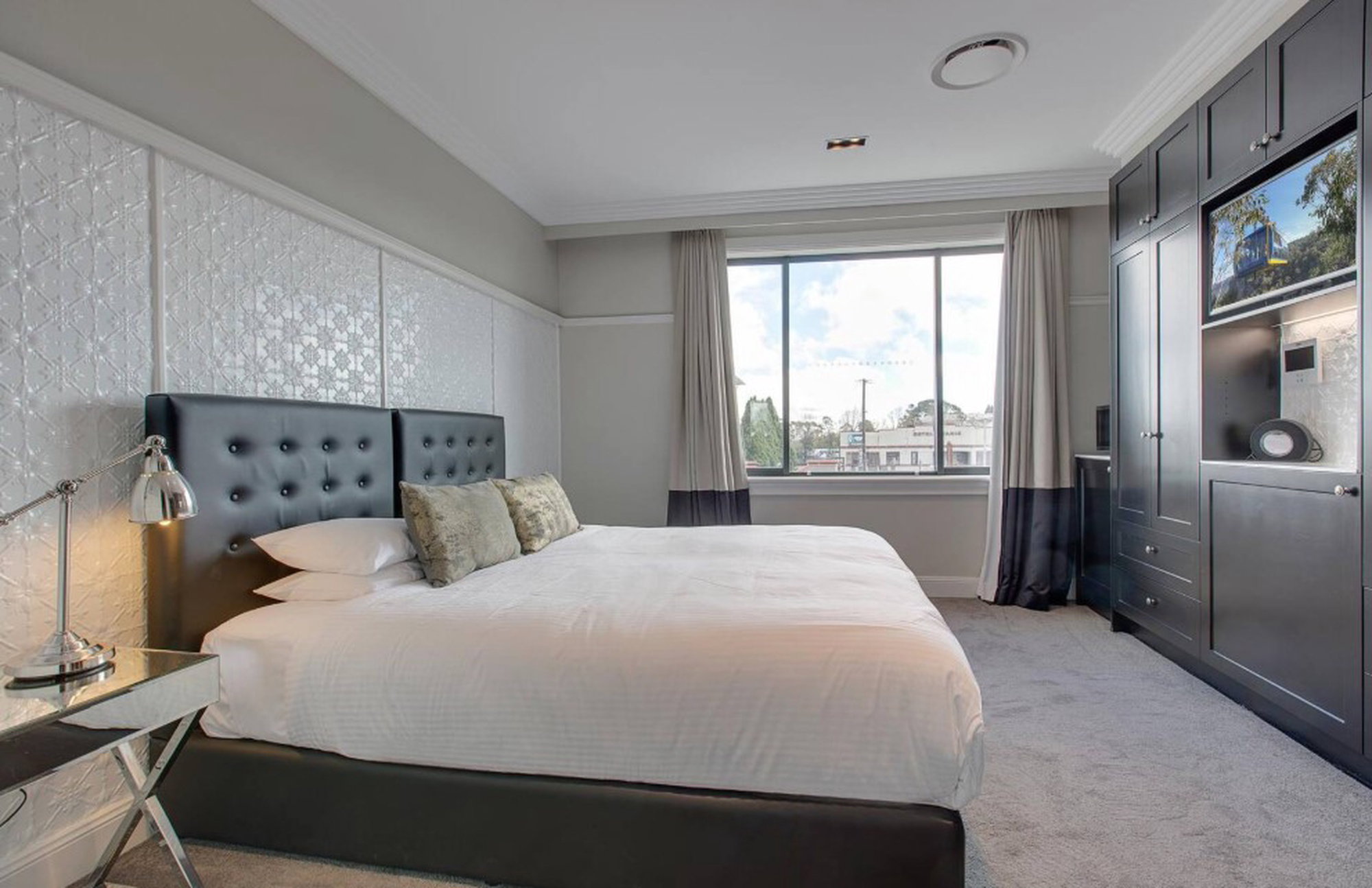 Furnished 2 Bedroom Apartment in Katoomba