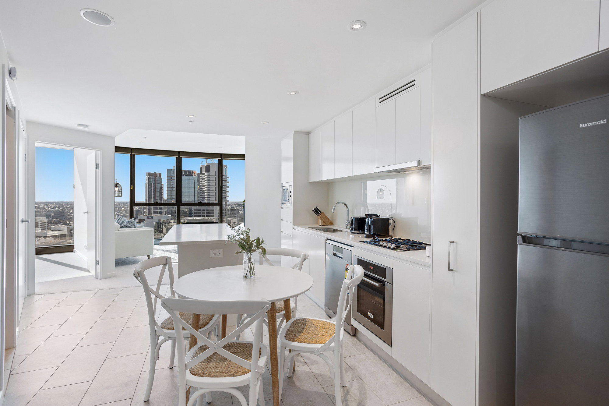 Furnished 1 Bedroom Apartment in Brisbane City