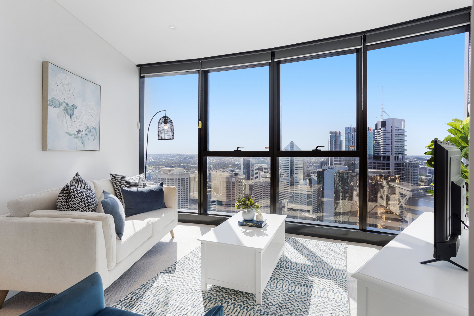Furnished 1 Bedroom Apartment in Brisbane City