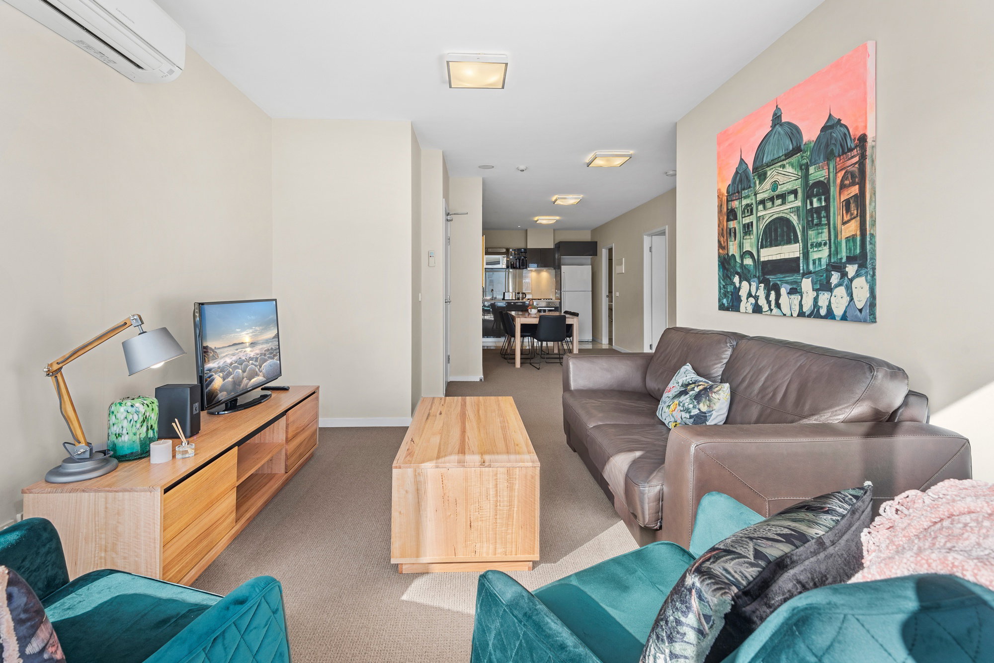 Furnished 2 Bedroom Apartment in South Melbourne