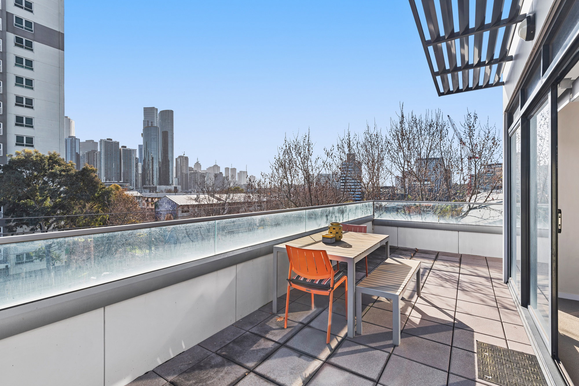 Furnished 2 Bedroom Apartment in South Melbourne