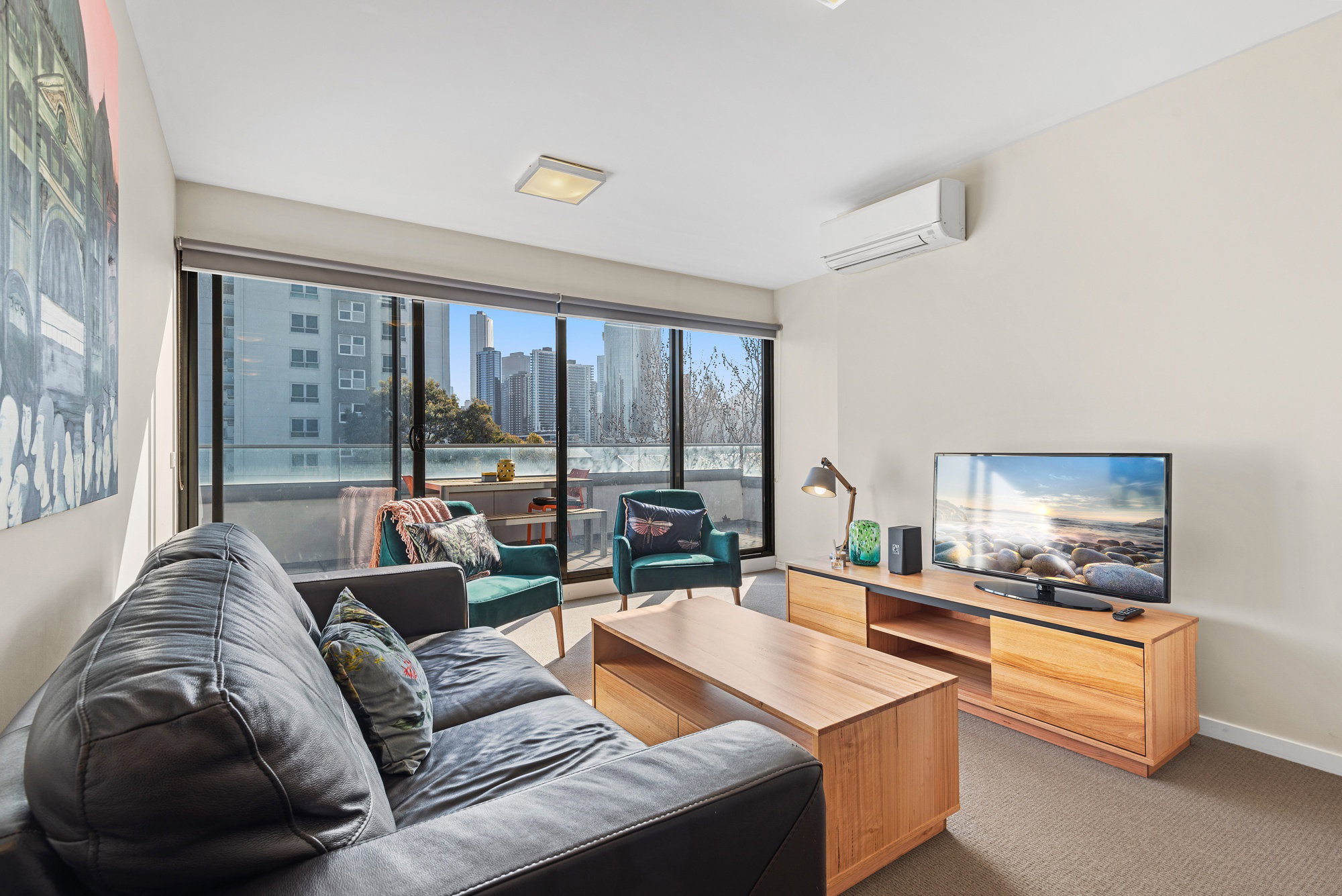 Furnished 2 Bedroom Apartment in South Melbourne