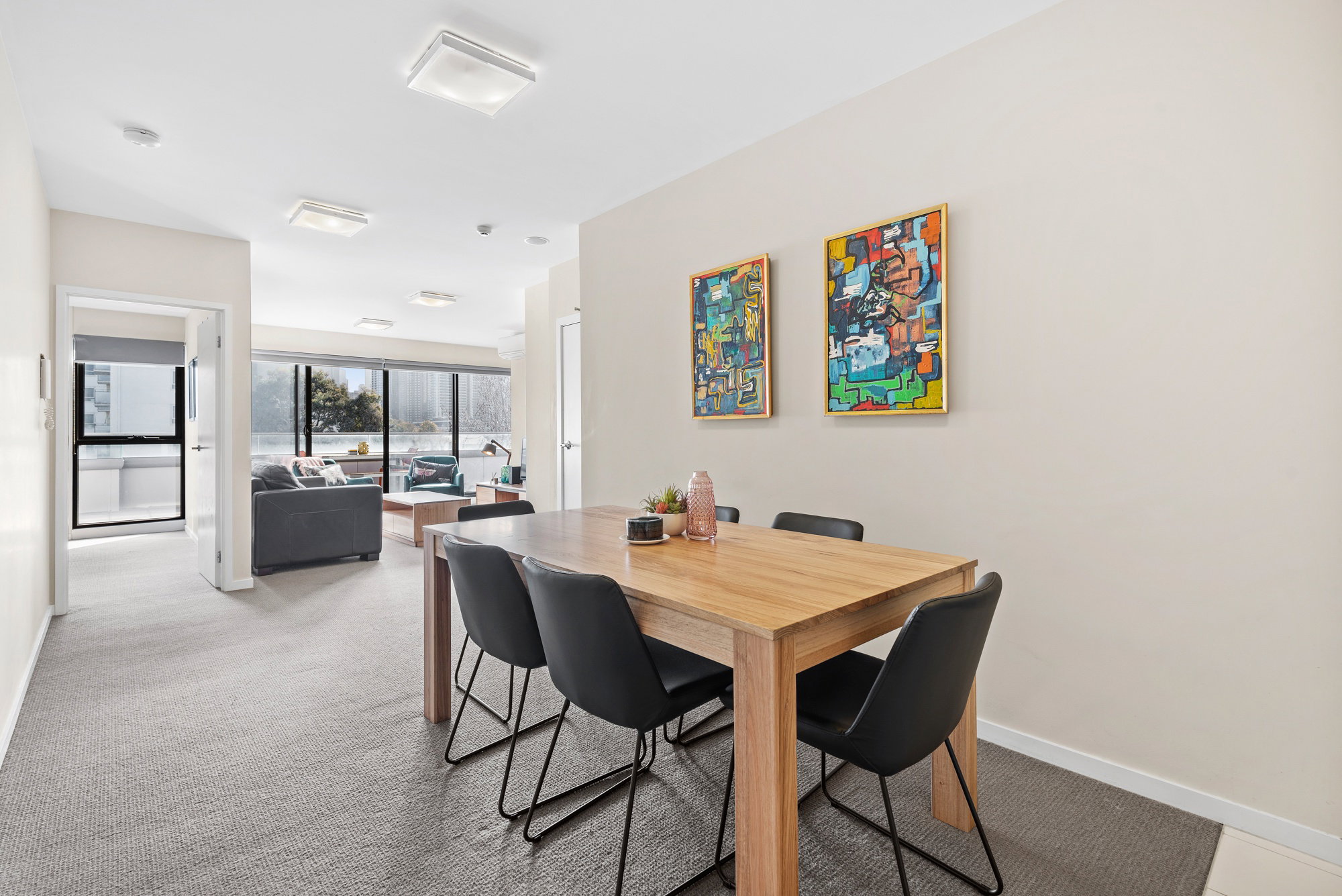 Furnished 2 Bedroom Apartment in South Melbourne