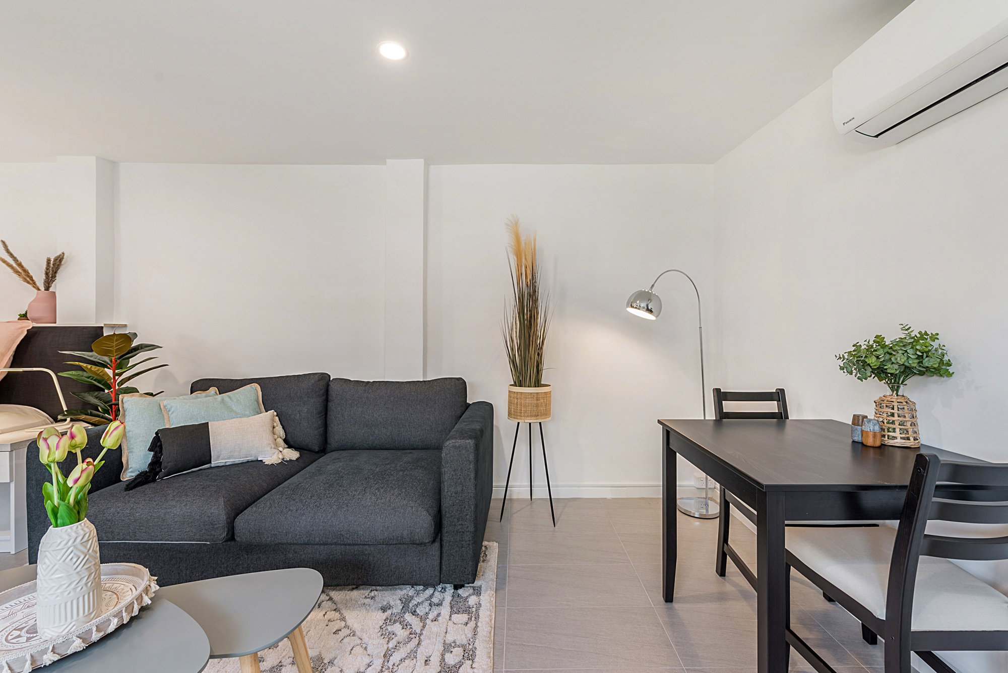 Furnished 1 Bedroom Rental in Carnegie