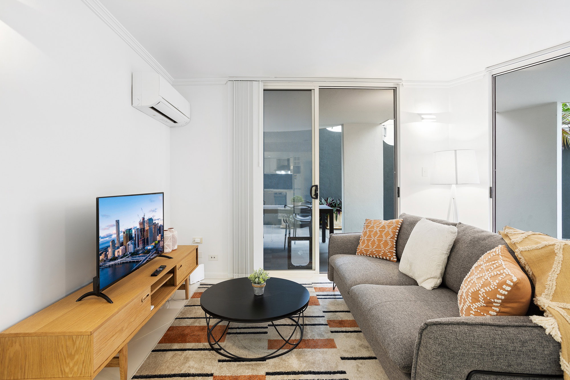 Furnished 2 Bedroom Apartment in Spring Hill