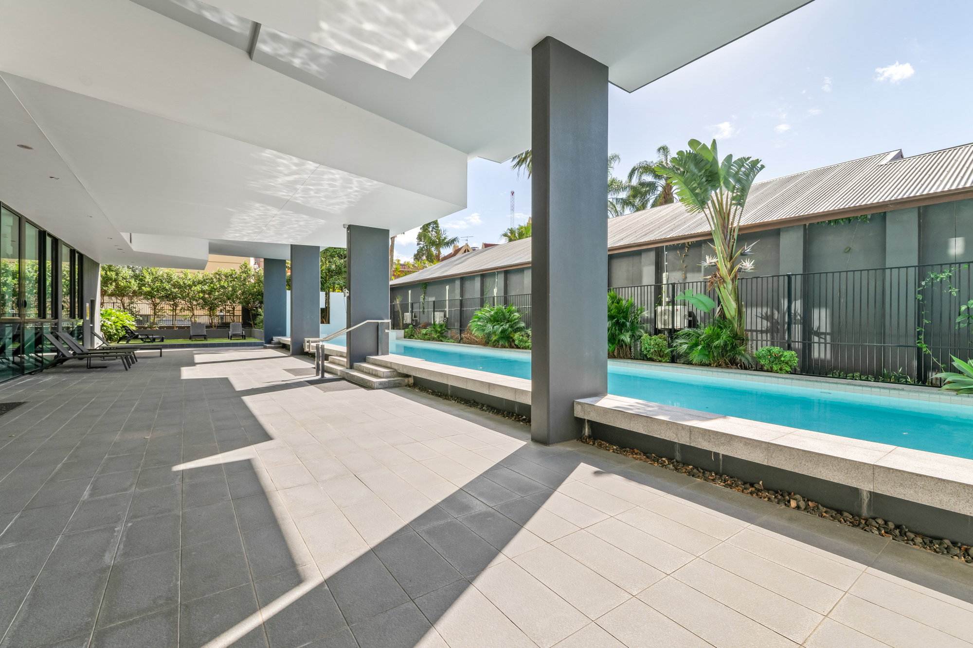 Furnished 2 Bedroom Apartment in Kangaroo Point