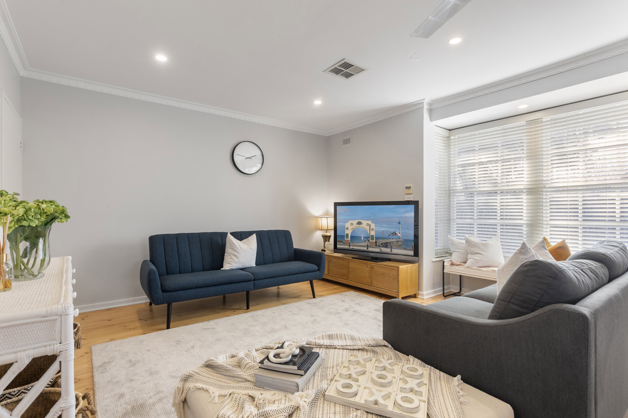 Furnished 2 Bedroom House in Brighton