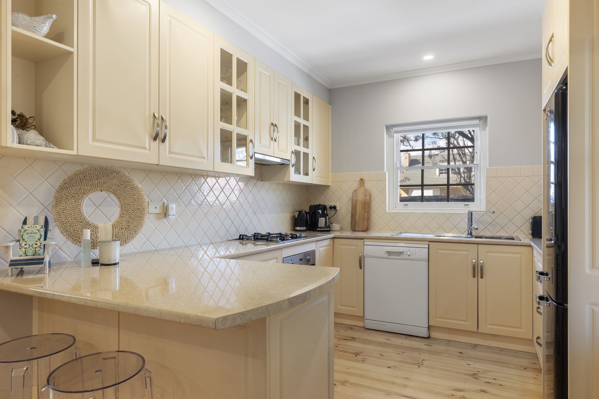 Furnished 2 Bedroom House in Brighton