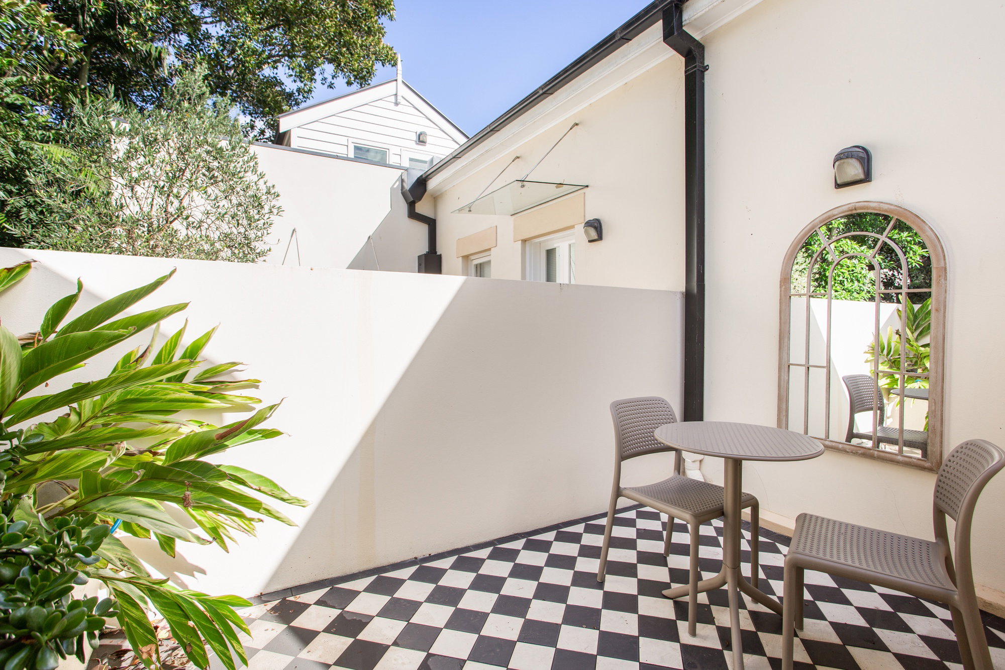 Furnished 1 Bedroom Rental in Fairfield West