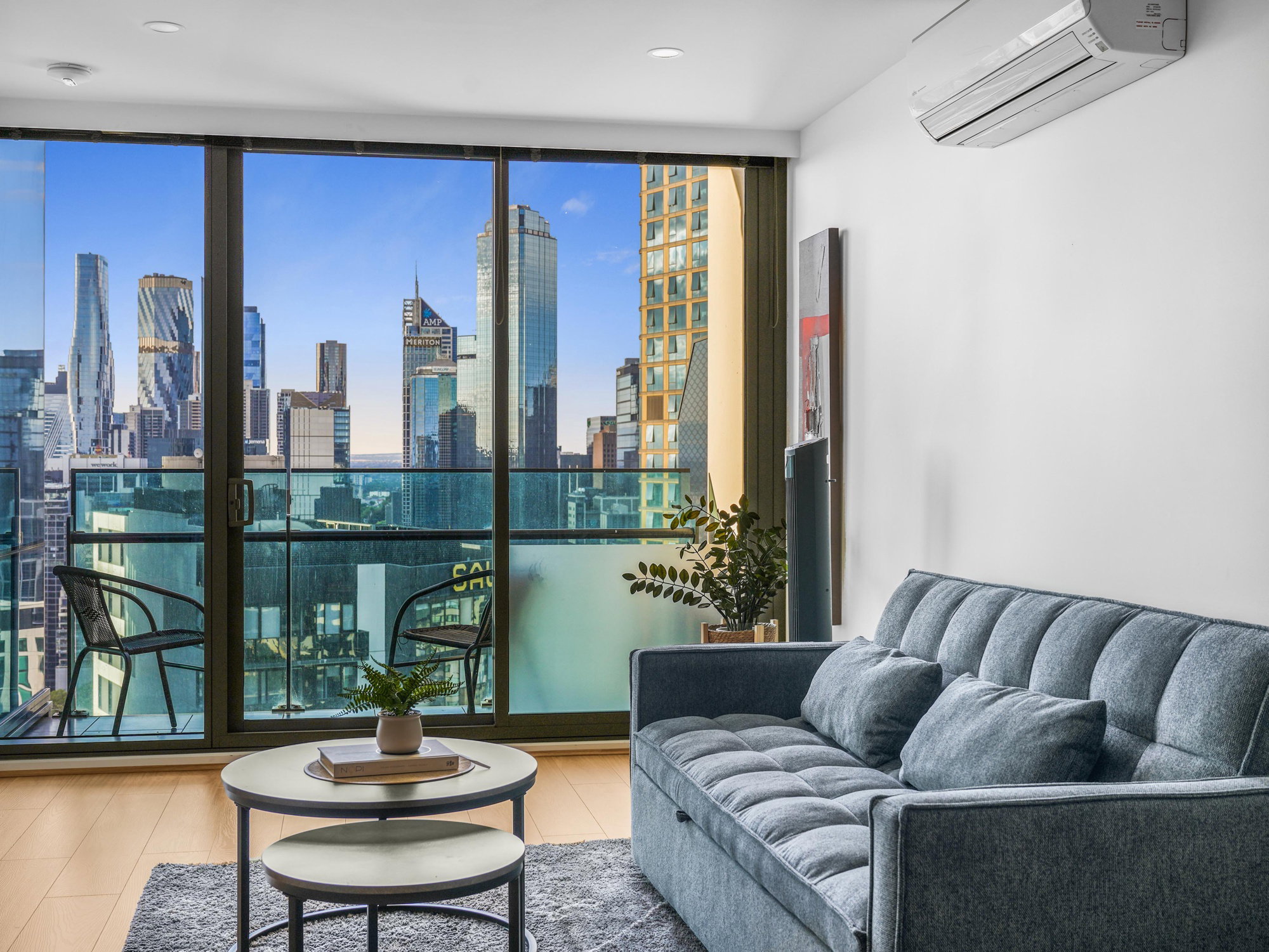 Furnished 2 Bedroom Apartment in Southbank