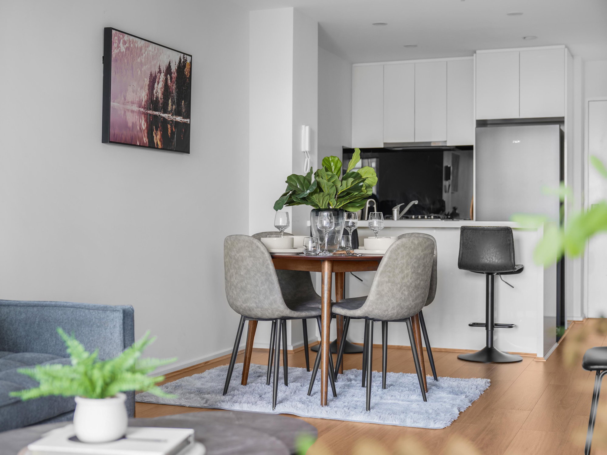 Furnished 2 Bedroom Apartment in Southbank