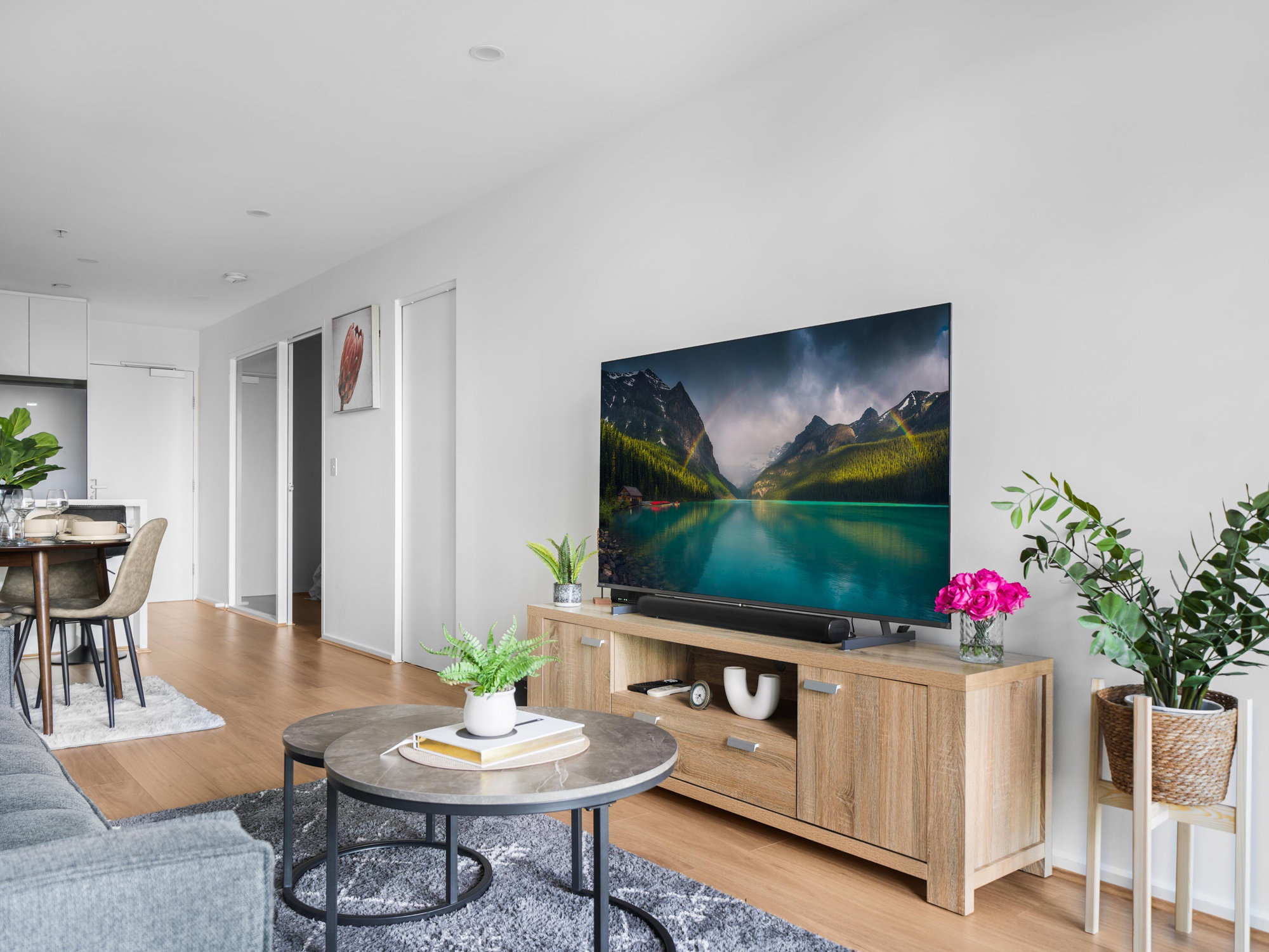 Furnished 2 Bedroom Apartment in Southbank