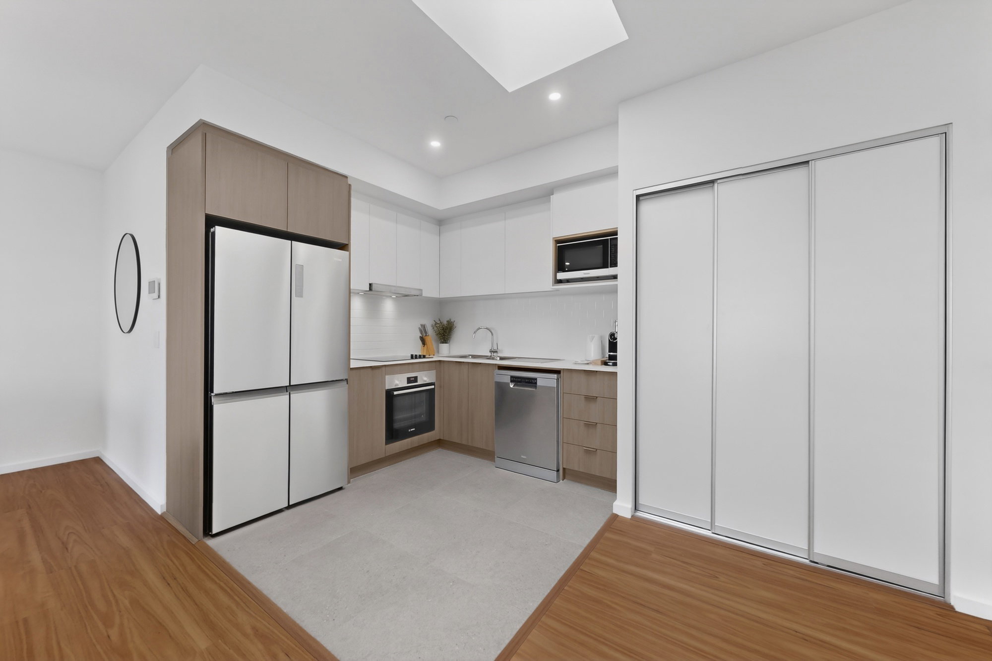 Furnished 2 Bedroom Apartment in Cannington