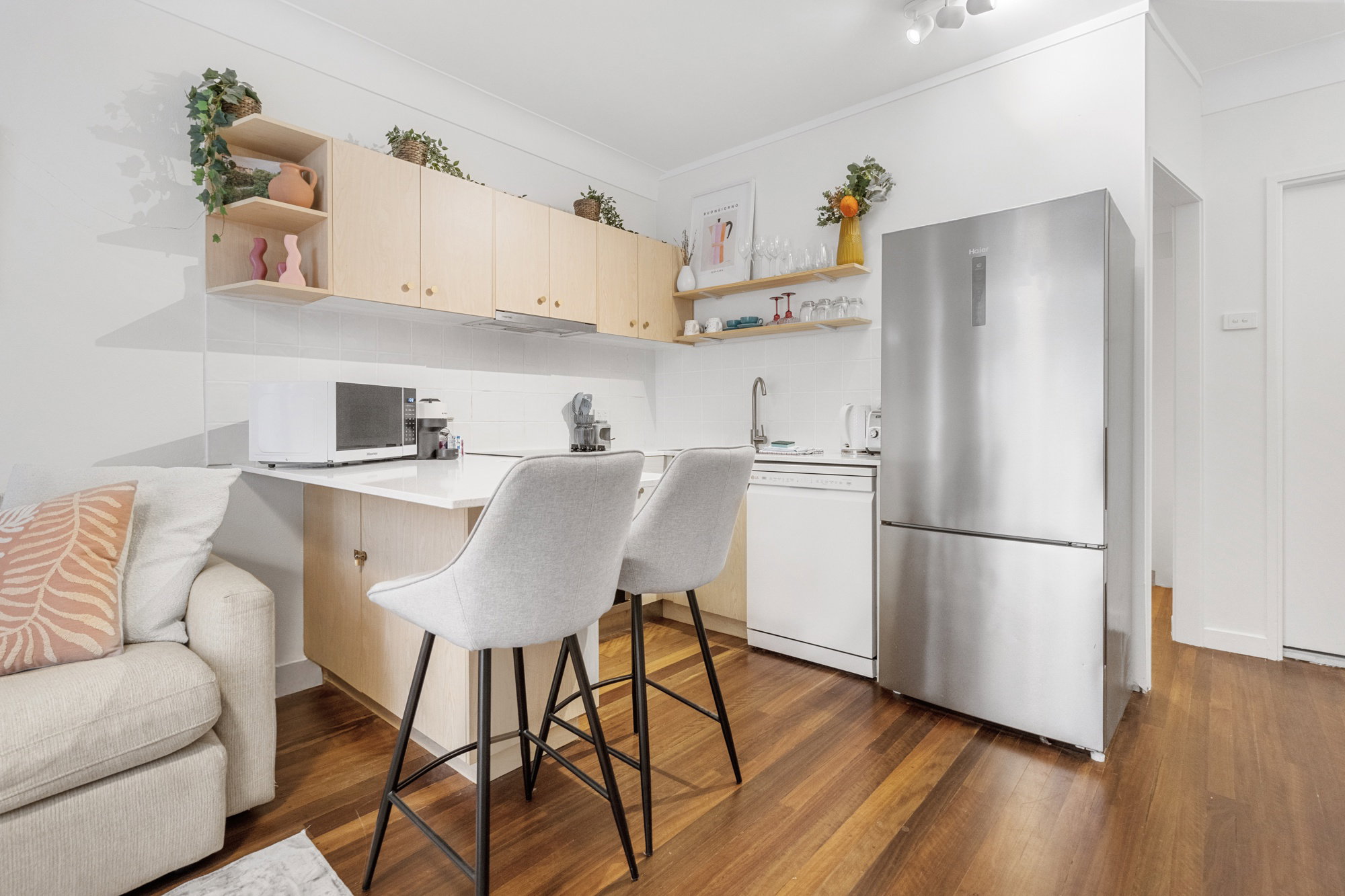 Furnished 1 Bedroom Apartment in New Farm