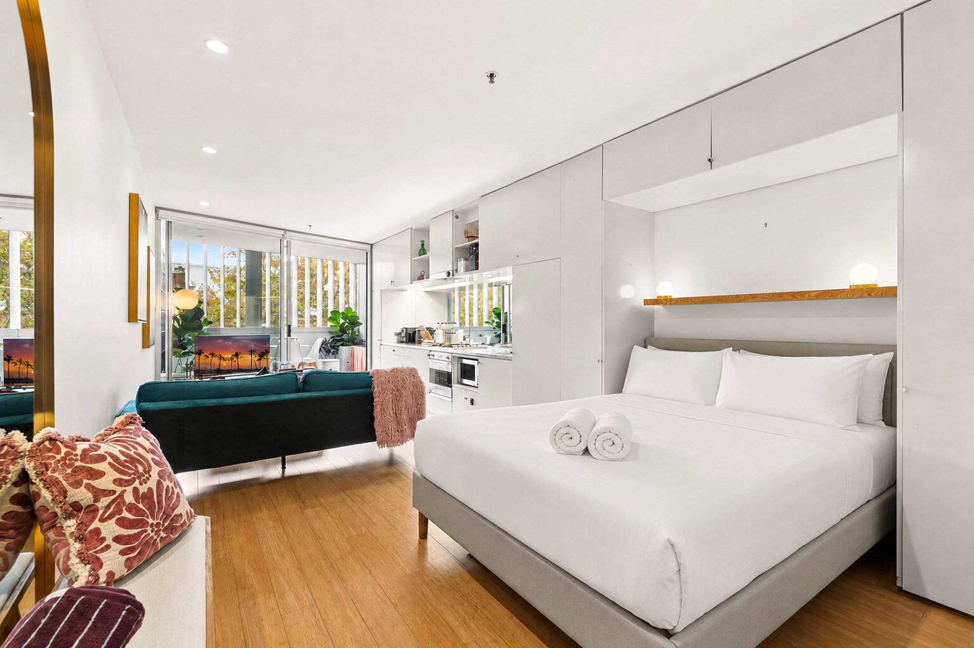 Furnished 1 Bedroom Apartment in Darlinghurst