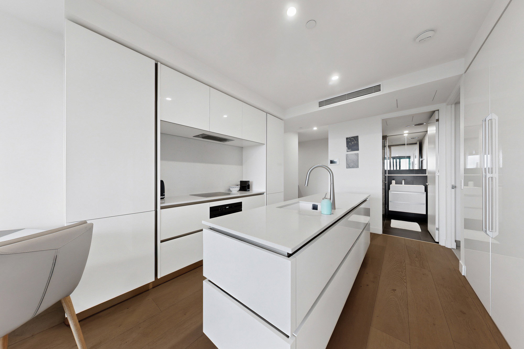 Furnished 2 Bedroom Apartment in Hawthorn East