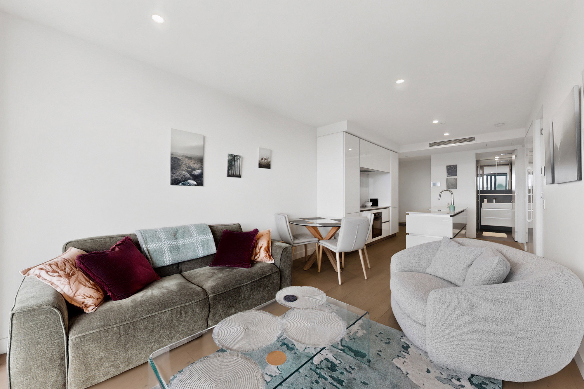 Furnished 2 Bedroom Apartment in Hawthorn East