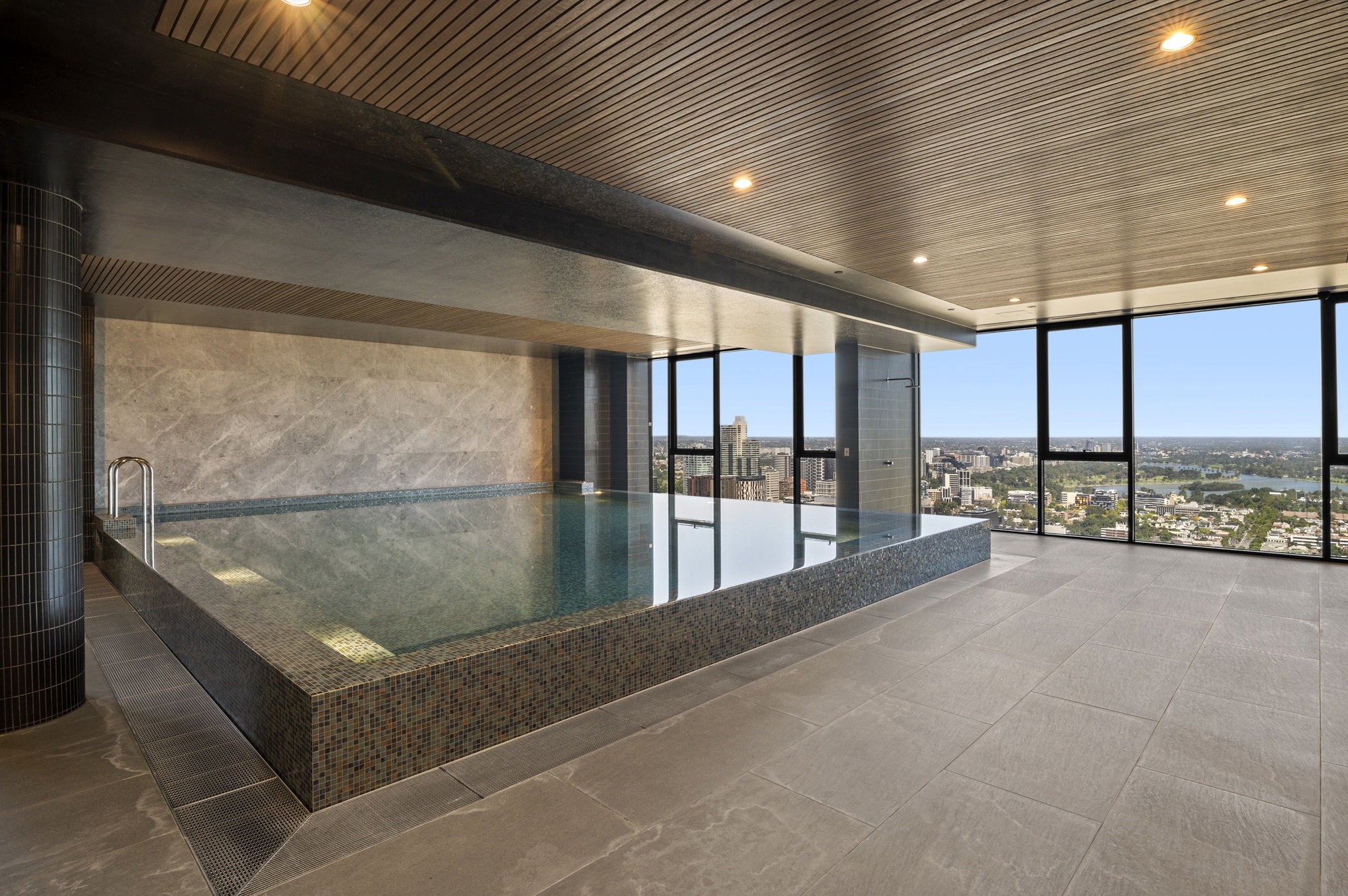 Furnished 2 Bedroom Apartment in Southbank