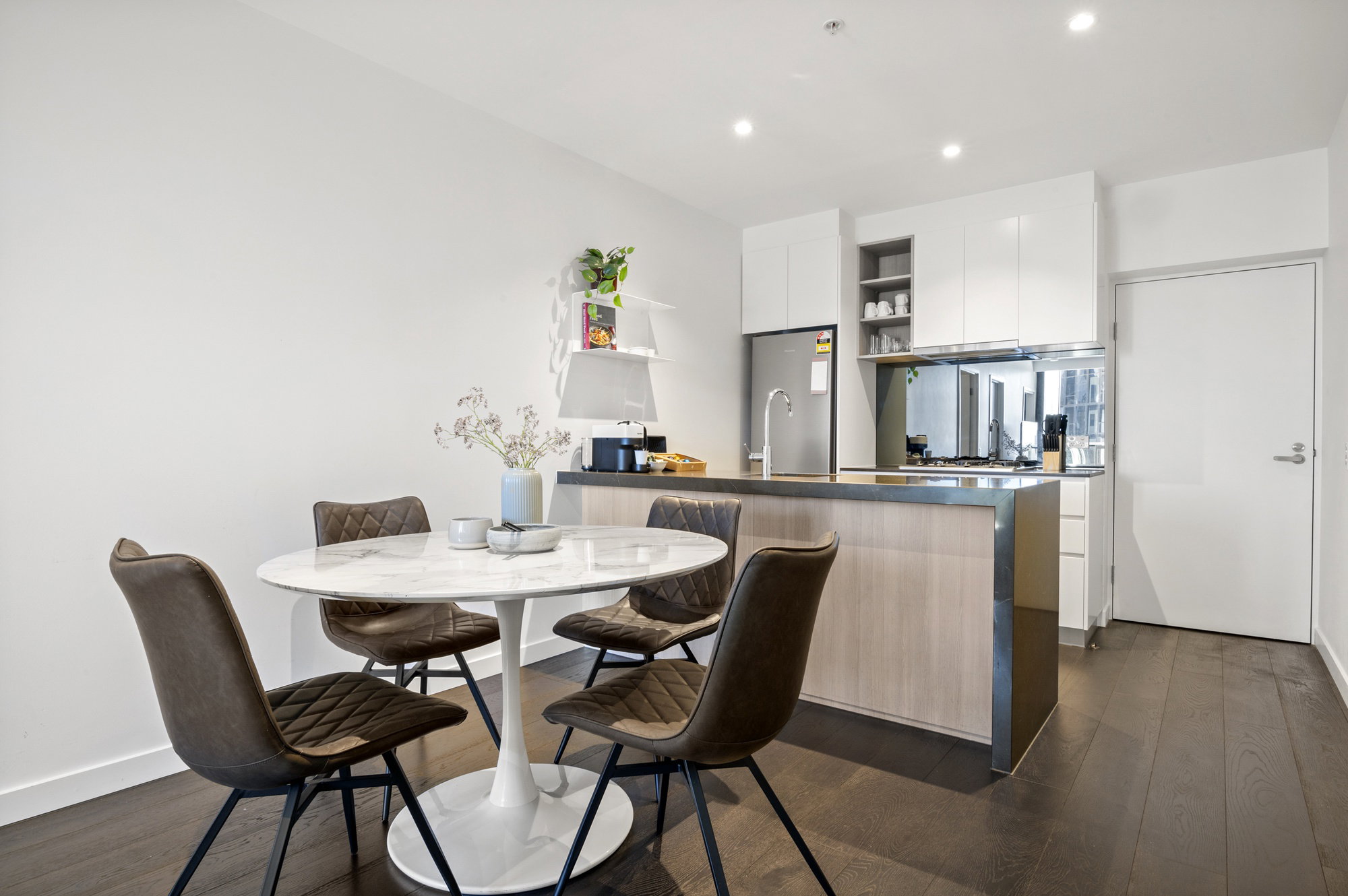 Furnished 2 Bedroom Apartment in Southbank