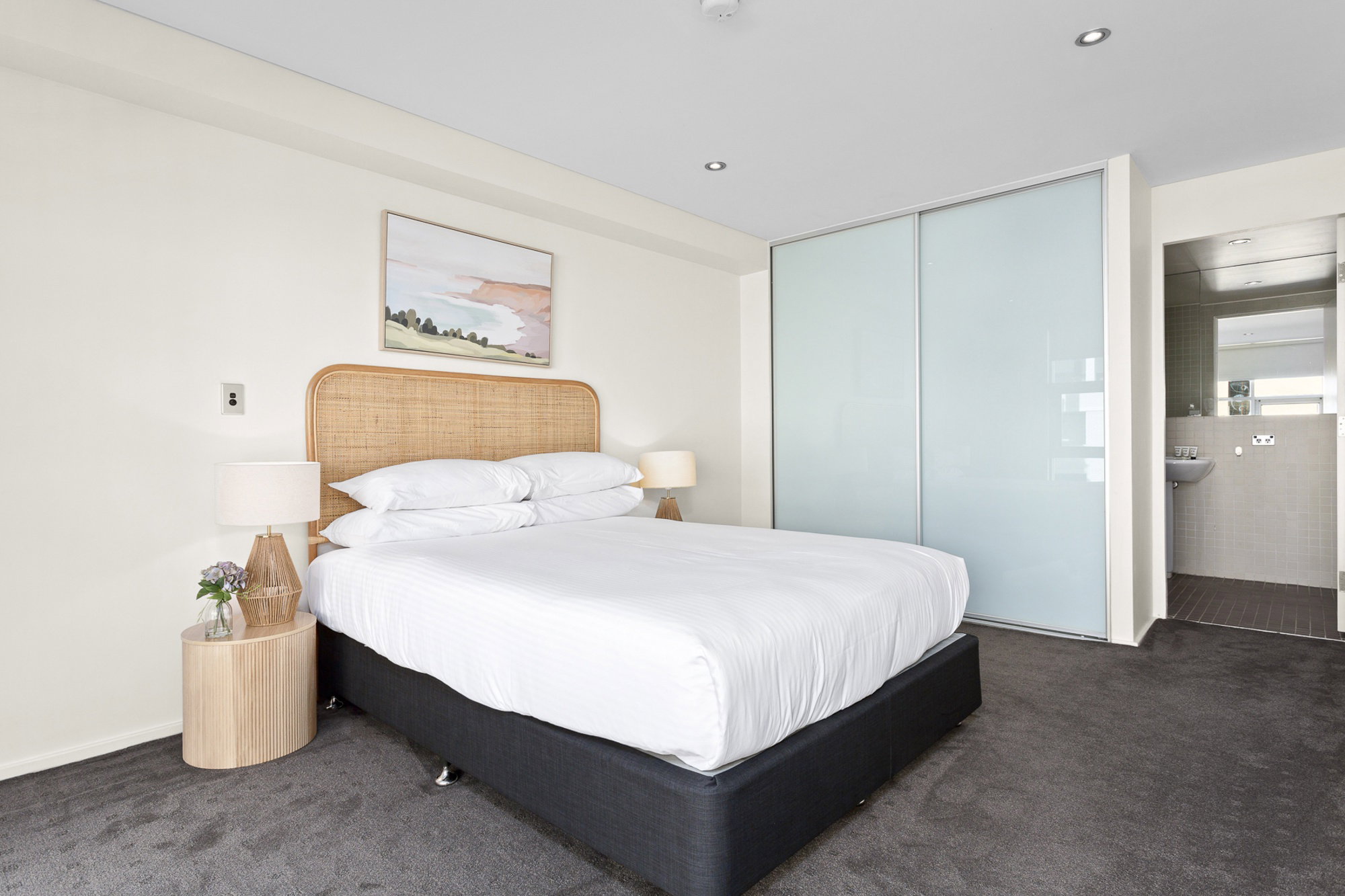 Furnished 1 Bedroom Apartment in Bondi Beach