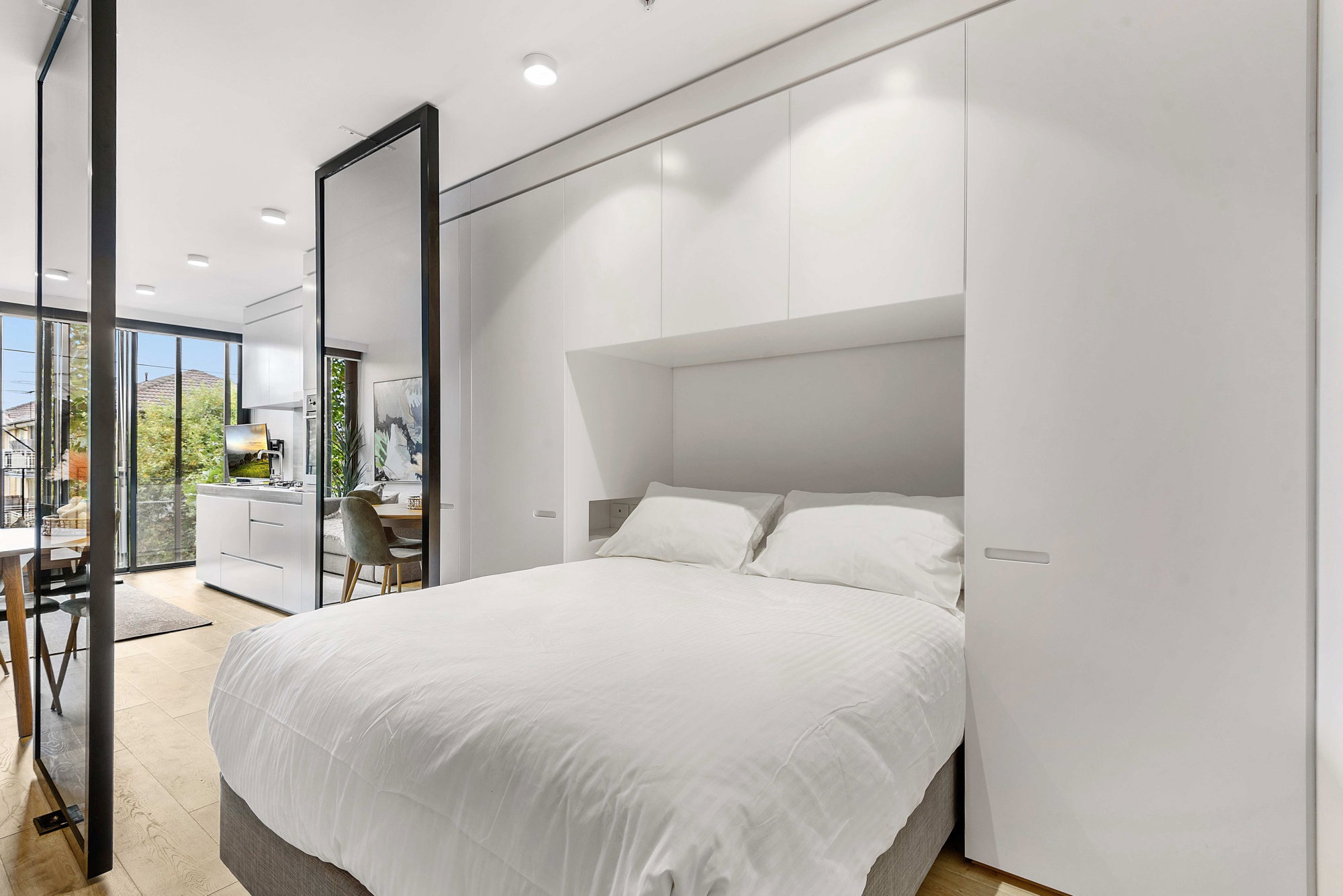 Furnished 1 Bedroom Apartment in St Kilda