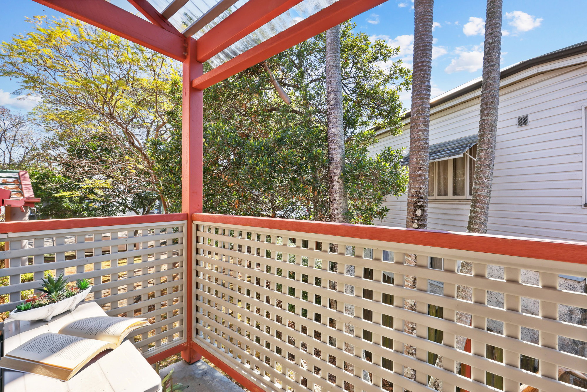 Furnished 1 Bedroom Apartment in East Brisbane