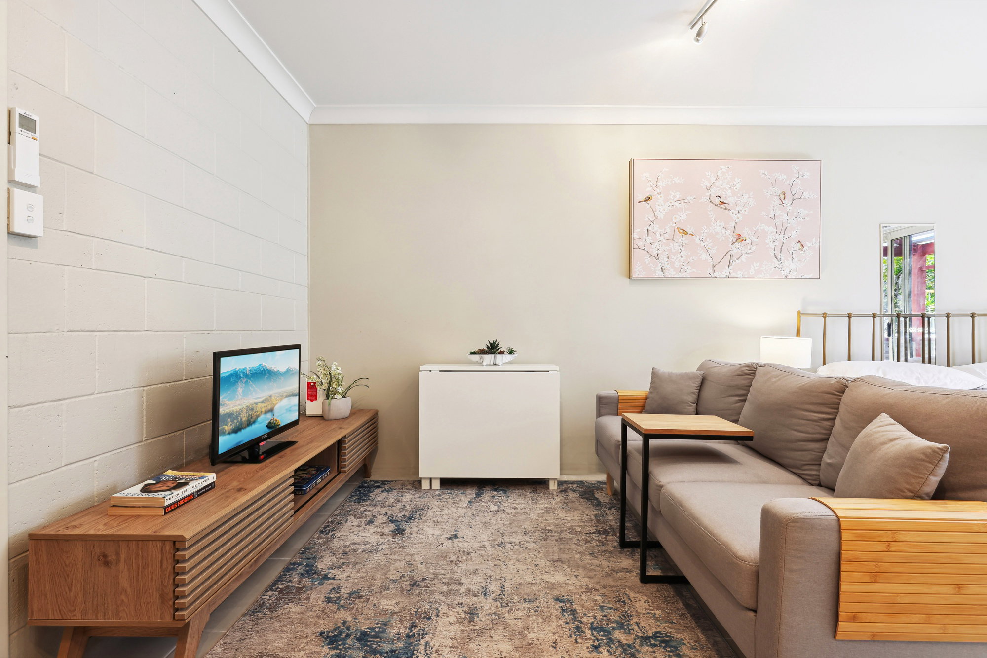 Furnished 1 Bedroom Apartment in East Brisbane
