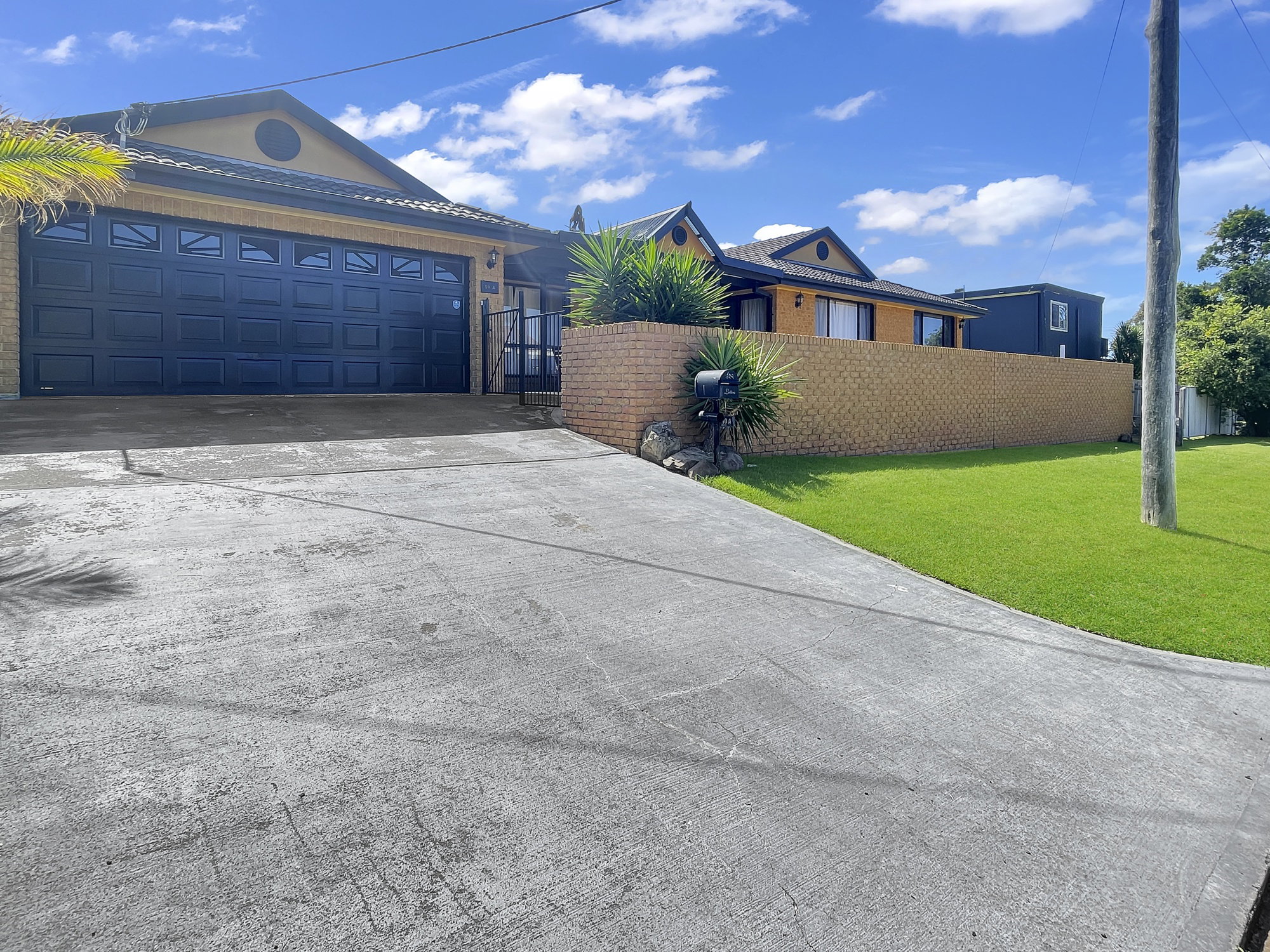 Furnished 4 Bedroom House in Batehaven