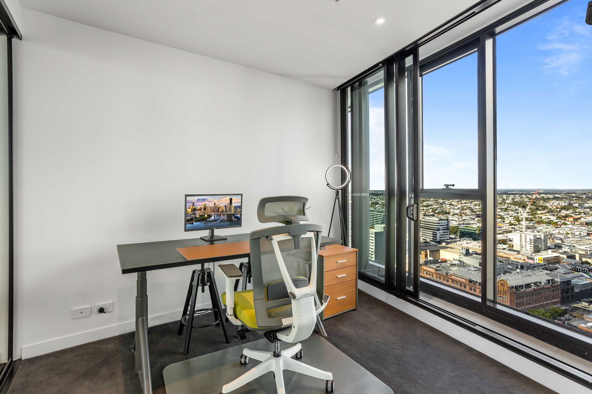 Furnished 1 Bedroom Apartment in Fortitude Valley